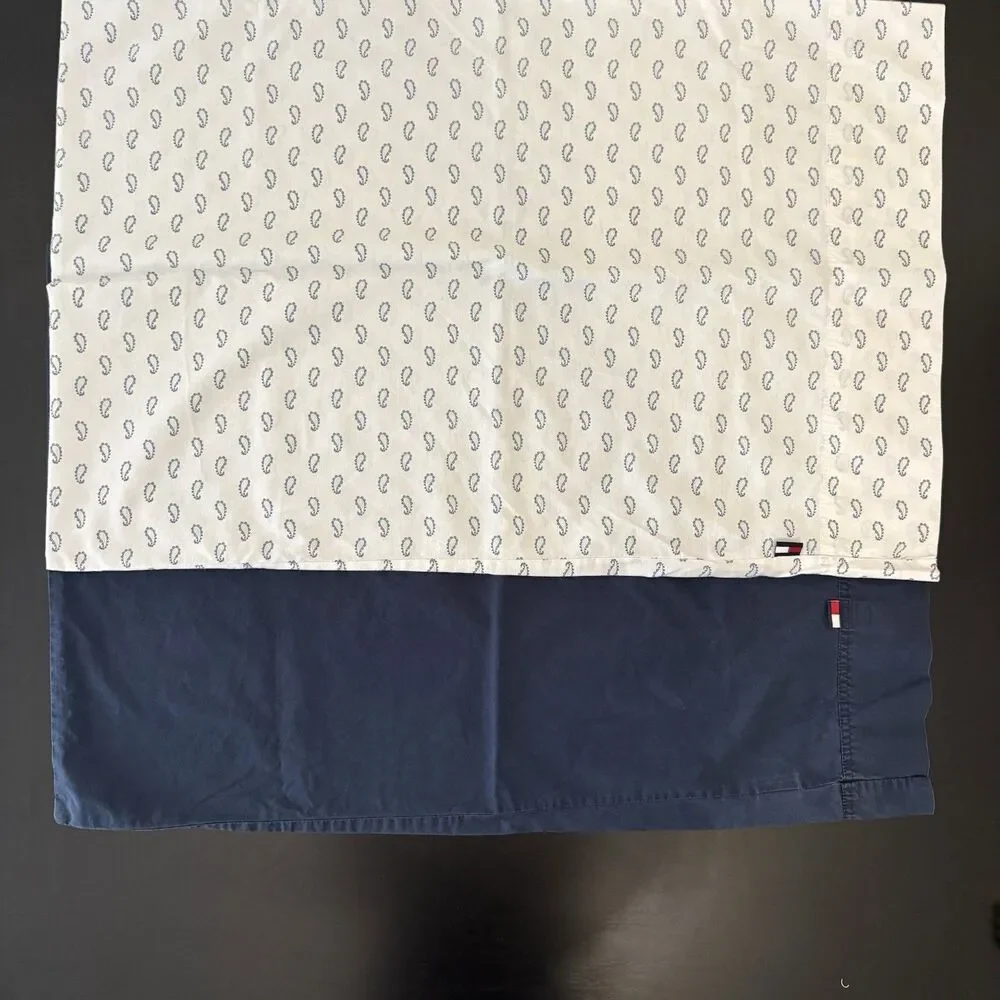 Tommy Hilfiger Standard Pillowcases (2)  100 % Cotton Vintage